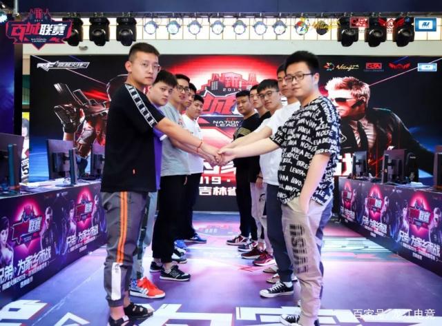 Cyku Smod 完成了追击并击杀了 xinsheng Jax 单枪匹马防守了大嘴 LNG Esports 打成了平局 Team WE