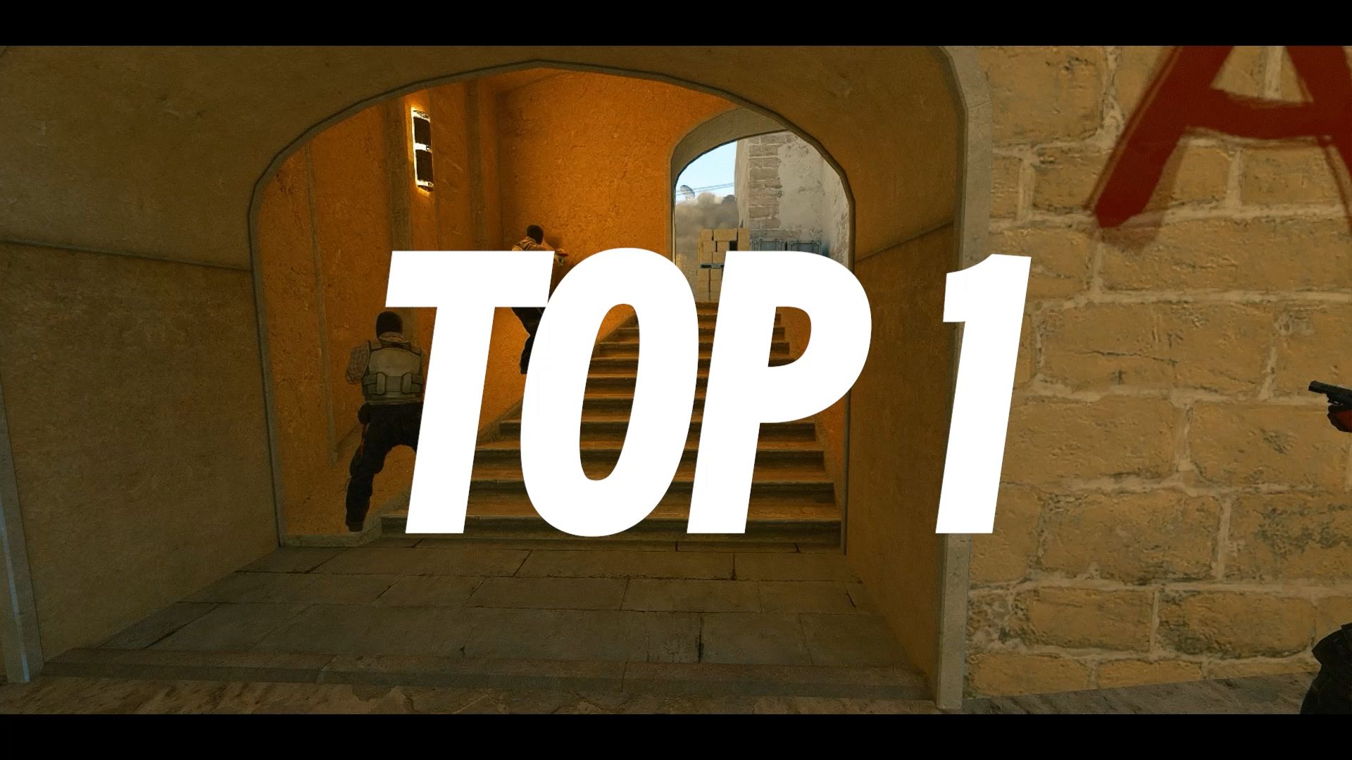 aurora 老板赠送 EmiliaQAQ 两把价值5000美元的刀