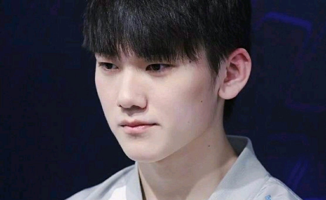 今天EDG对战FPX的第三场比赛中，EDG电子竞技俱乐部的辅助选手Meiko迎来了自己LPL生涯的第800次出场