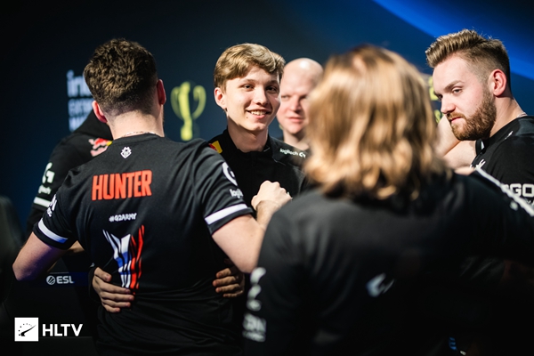 【赛前预告】2025LPL春季赛 1月23日 FPX vs SN