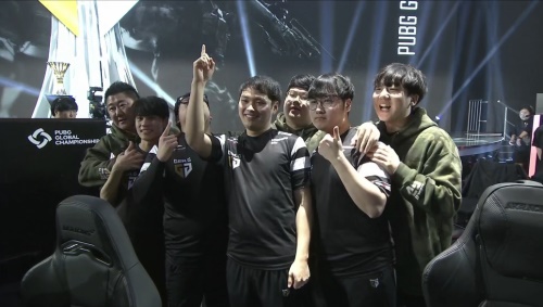 Kiin Rambo 点燃了营地，四名 Dplus KIA 玩家贡献了 0-16。 Generation Gaming 在 24 分钟内赢得了第一场比赛。