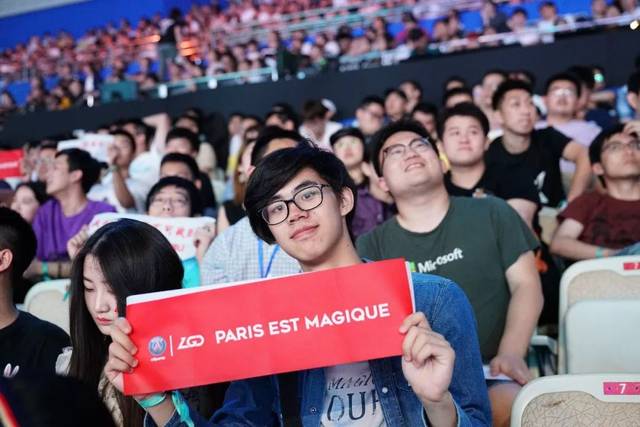 NAVI, Vitality , Mouz , 和 Spirit 收到 BLAST Open Fall 2025 的邀请